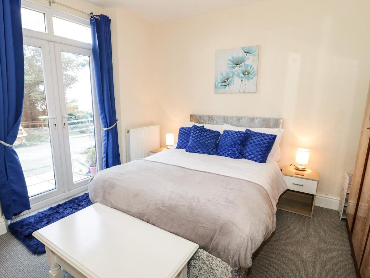 Llys Madoc, Basement Apartment Penmaenmawr Экстерьер фото