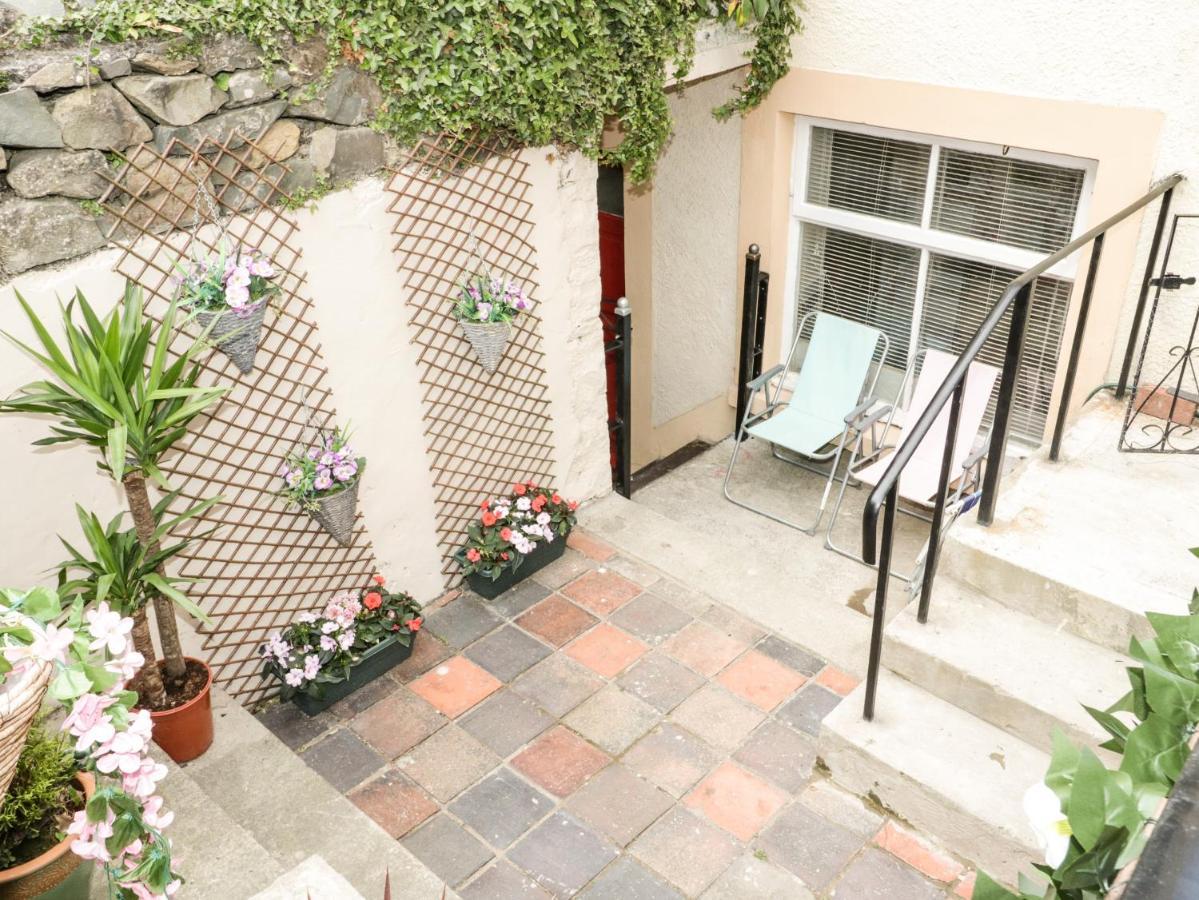Llys Madoc, Basement Apartment Penmaenmawr Экстерьер фото